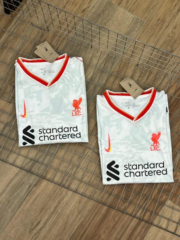 Liverpool Away Jeersey 2024/2025 - Image 2