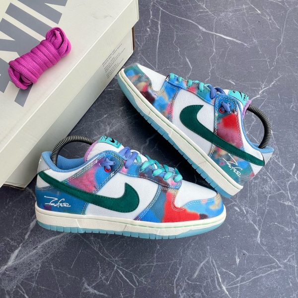 SB Dunk Low Futura - Image 2