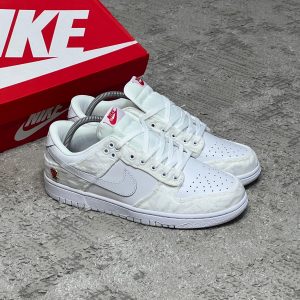 SB Dunk Low Giver Her Flowers