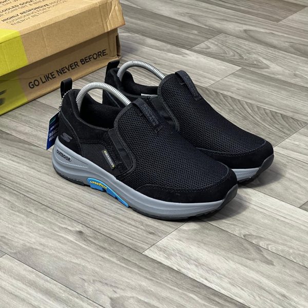 Skechers Slip on - Image 3