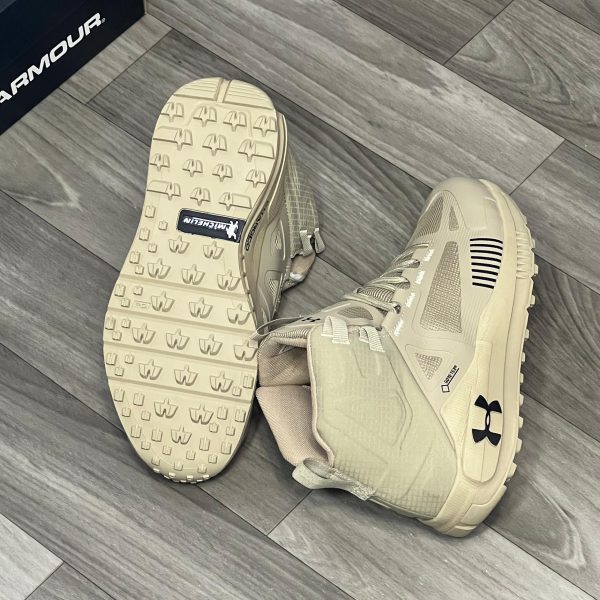 Under Armour Cream - Image 3