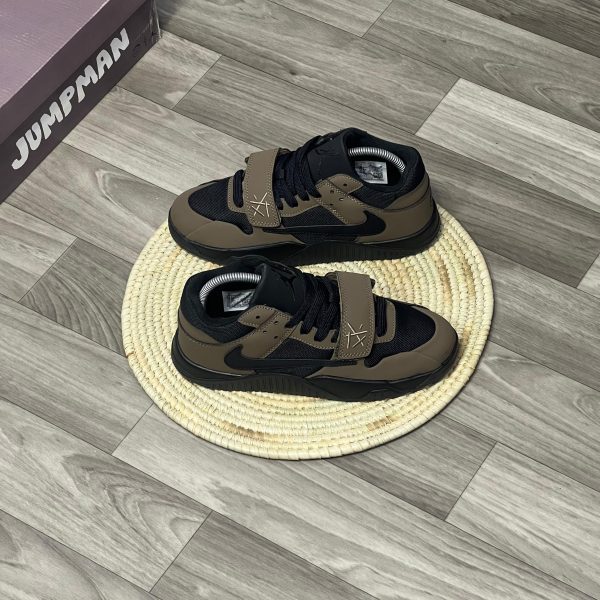 Travis scott Jordan MOCHA - Image 2