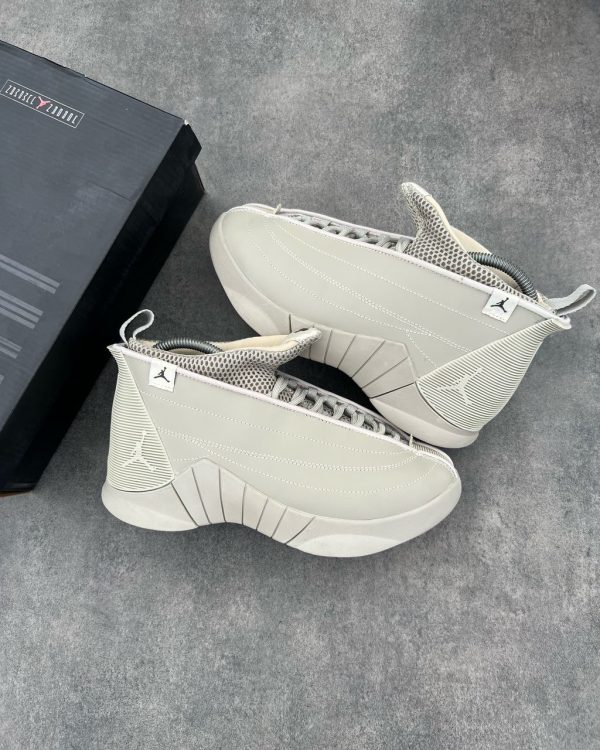 AJ 15 Billie eilish