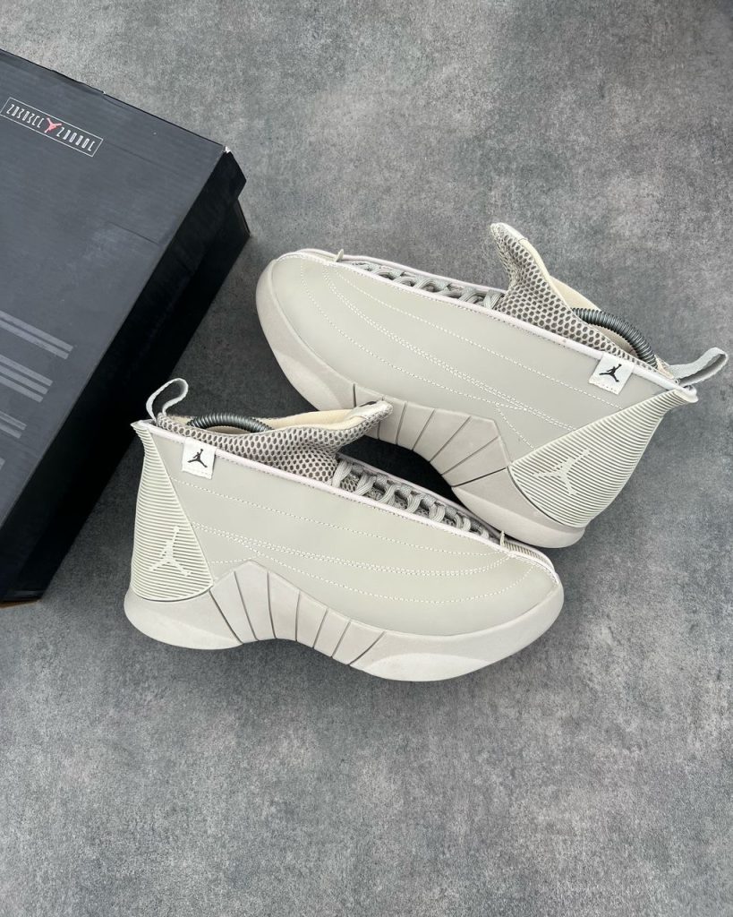 AJ 15 Billie eilish