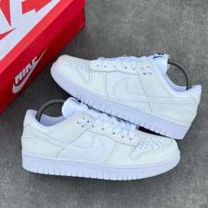 SB Dunk Triple White
