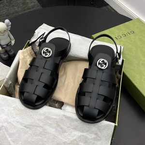 Gucci leather sandals
