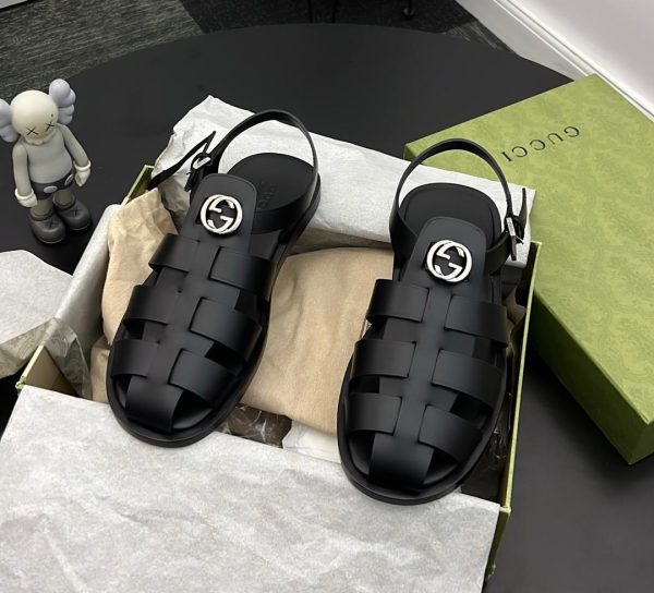Gucci leather sandals