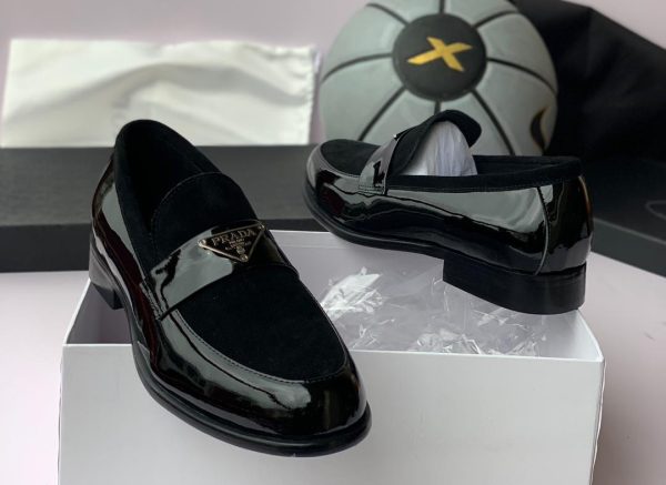 Prada Luxury shoe black