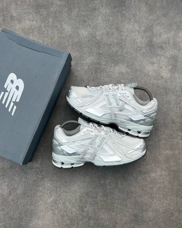 NB 1906A Concrete silver Mettallic