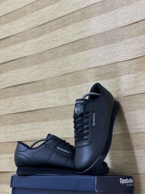 Reebok Charm Black