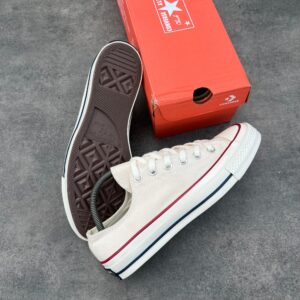 Chuck Taylor Cream Low