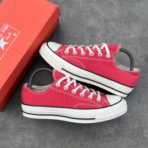 Chuck Taylor Red Low