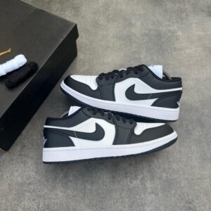 AJ 1 LOW BLACK PANDA