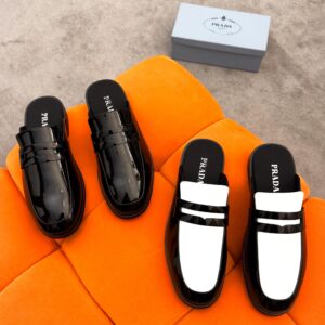 Glossy Mules in 2 colors