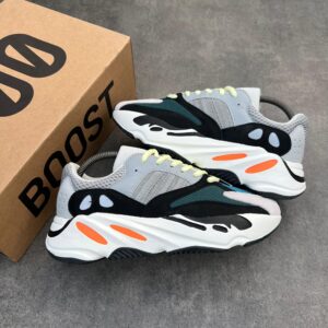 AD Boost 700 Waverunner