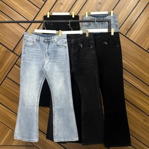 Plain Jeans in 2 colors