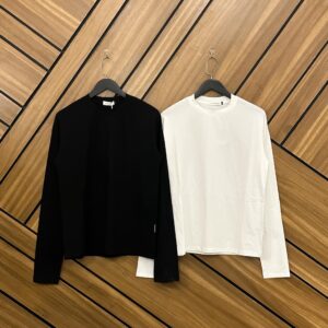 PLAIN BODY HUG LONG SLEEVE IN 2 COLORS