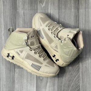 UNDER ARMOUR CREAM
