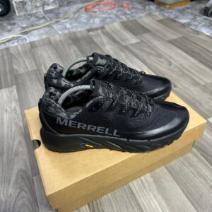 MERELL TRACK SHOE BLACK