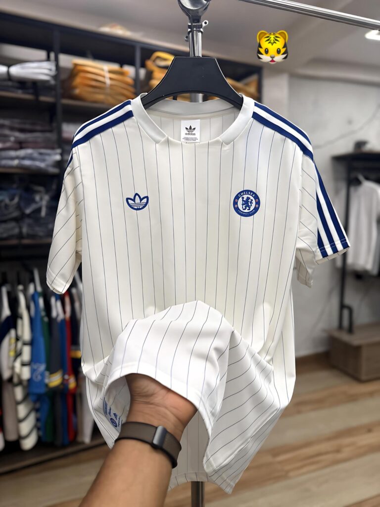 CHELSEA WHITE EXCLUSIVE