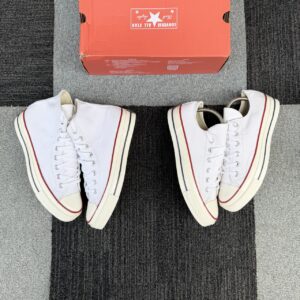 CHUCK TAYLOR WHITE