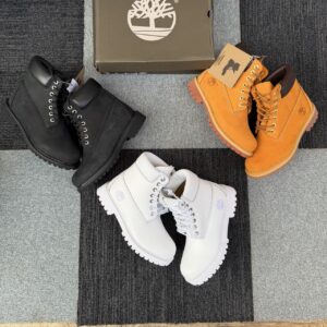 TIMBERLANDS IN 3 COLORS