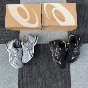 ASICS SNEAKERS IN 2 COLORS
