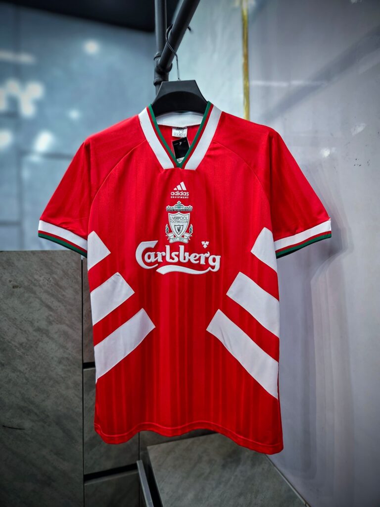 LIVERPOOL RED RETRO