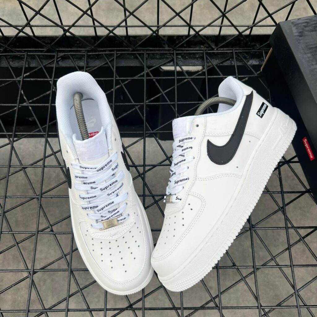 AF SUPREME WHITE & BLACK SWOOSH