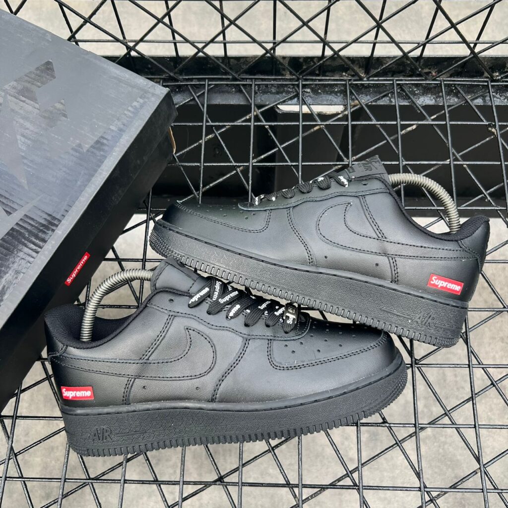 AF 1 SUPREME ALL BLACK